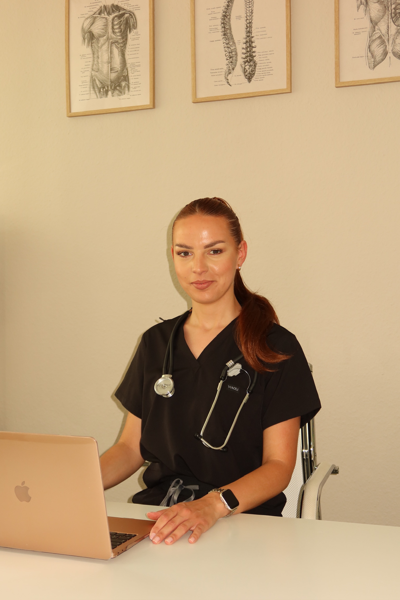 Gesundheitsberatung in der Naturheilpraxis Vlora Canolli